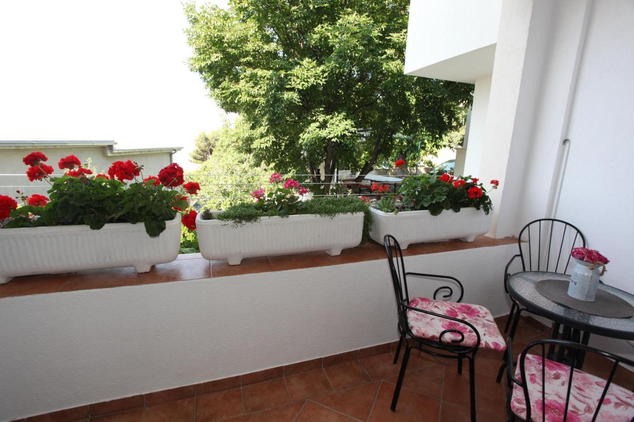 Apartments Rustica Makarska Exterior foto