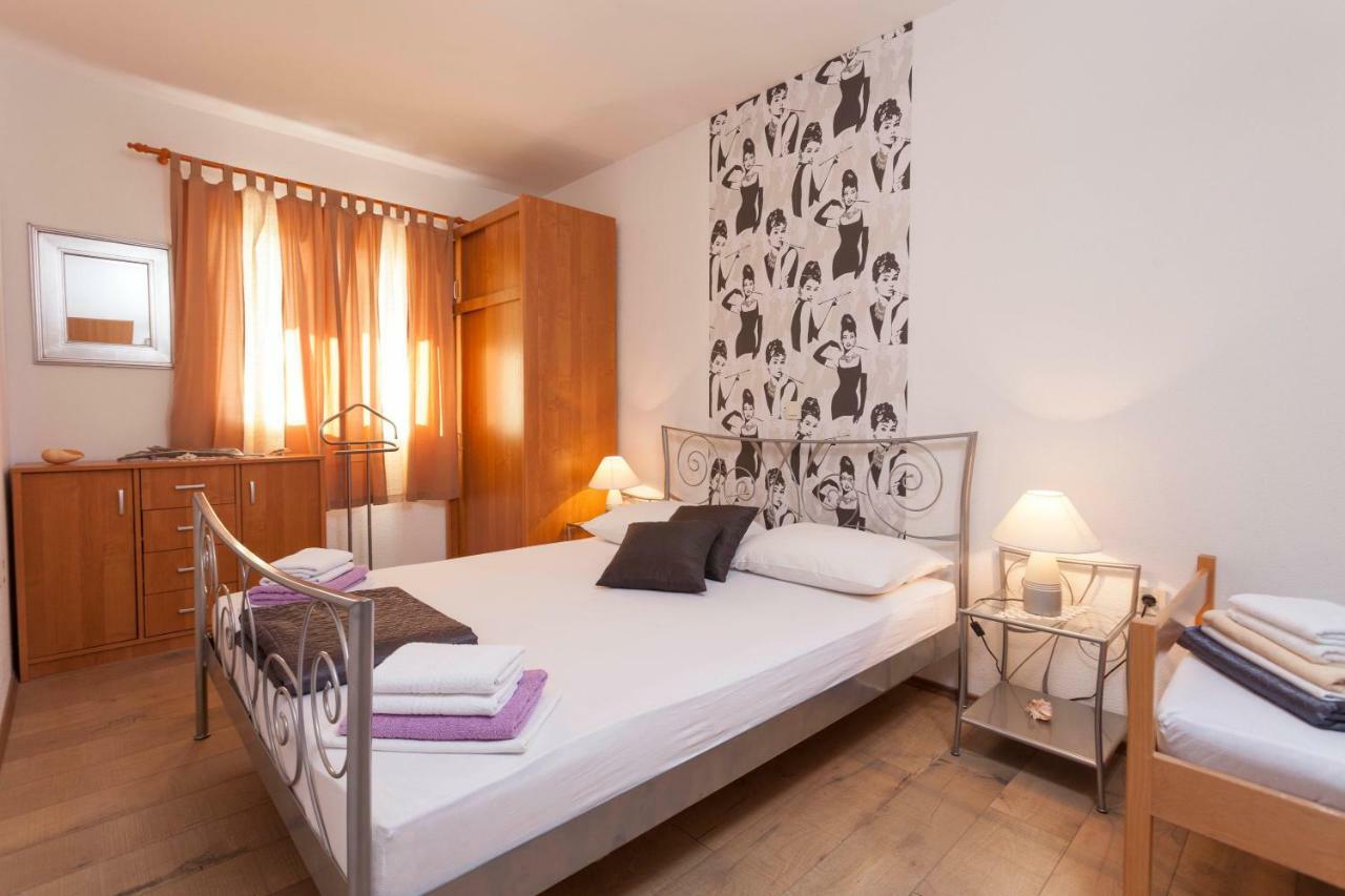 Apartments Rustica Makarska Exterior foto