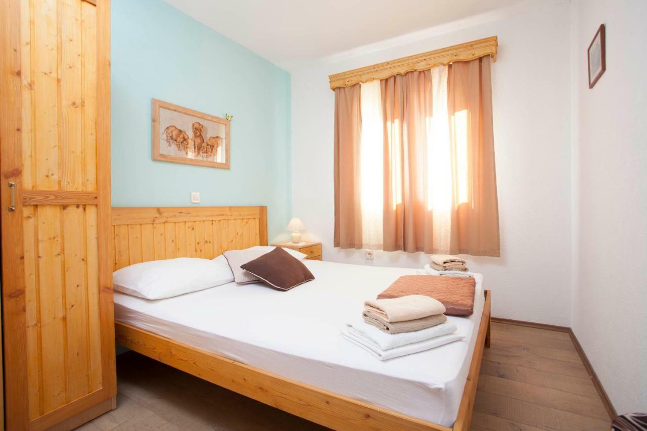 Apartments Rustica Makarska Exterior foto
